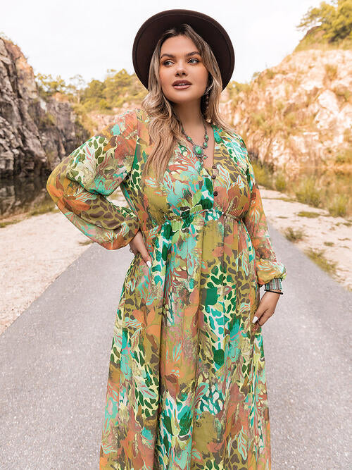 swvws Plus Size Floral V-Neck Long Sleeve Dress