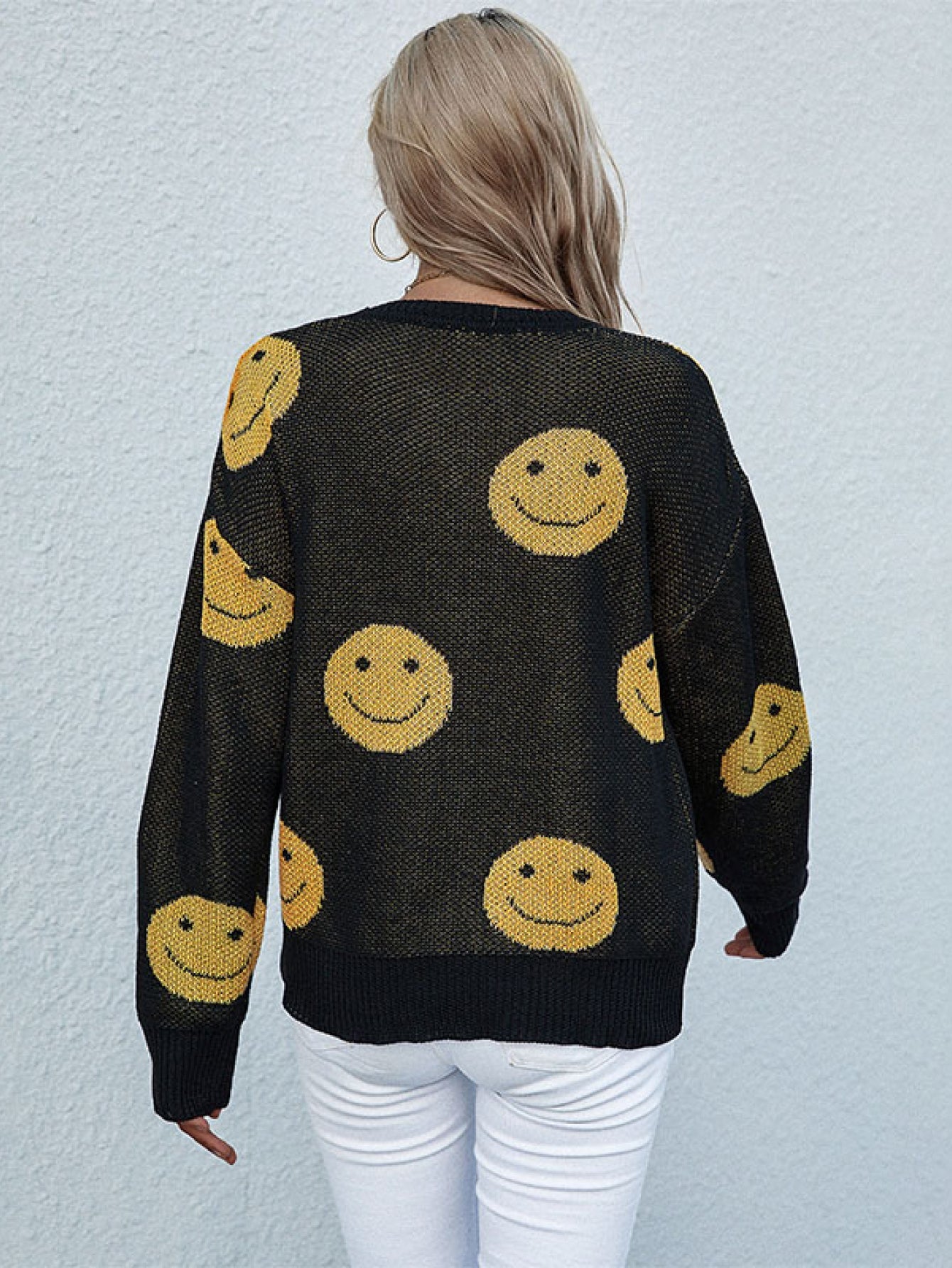 swvws Smiley Face Sweater