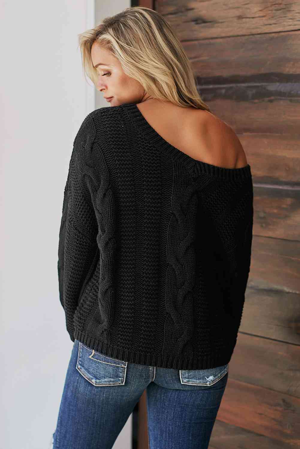 swvws Cable Knit V-Neck Sweater