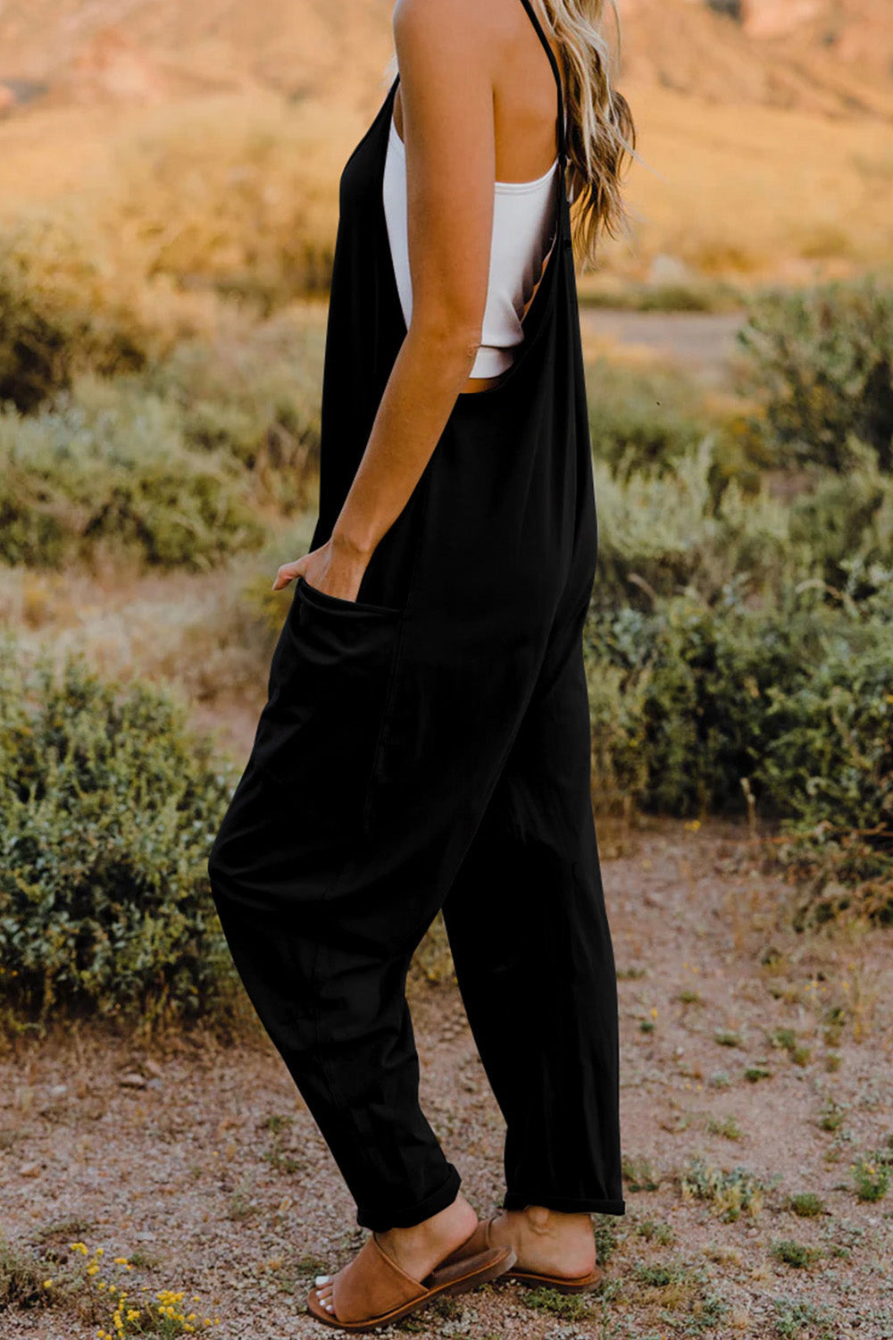 swvws V-Neck Sleeveless Jumpsuit with Pocket