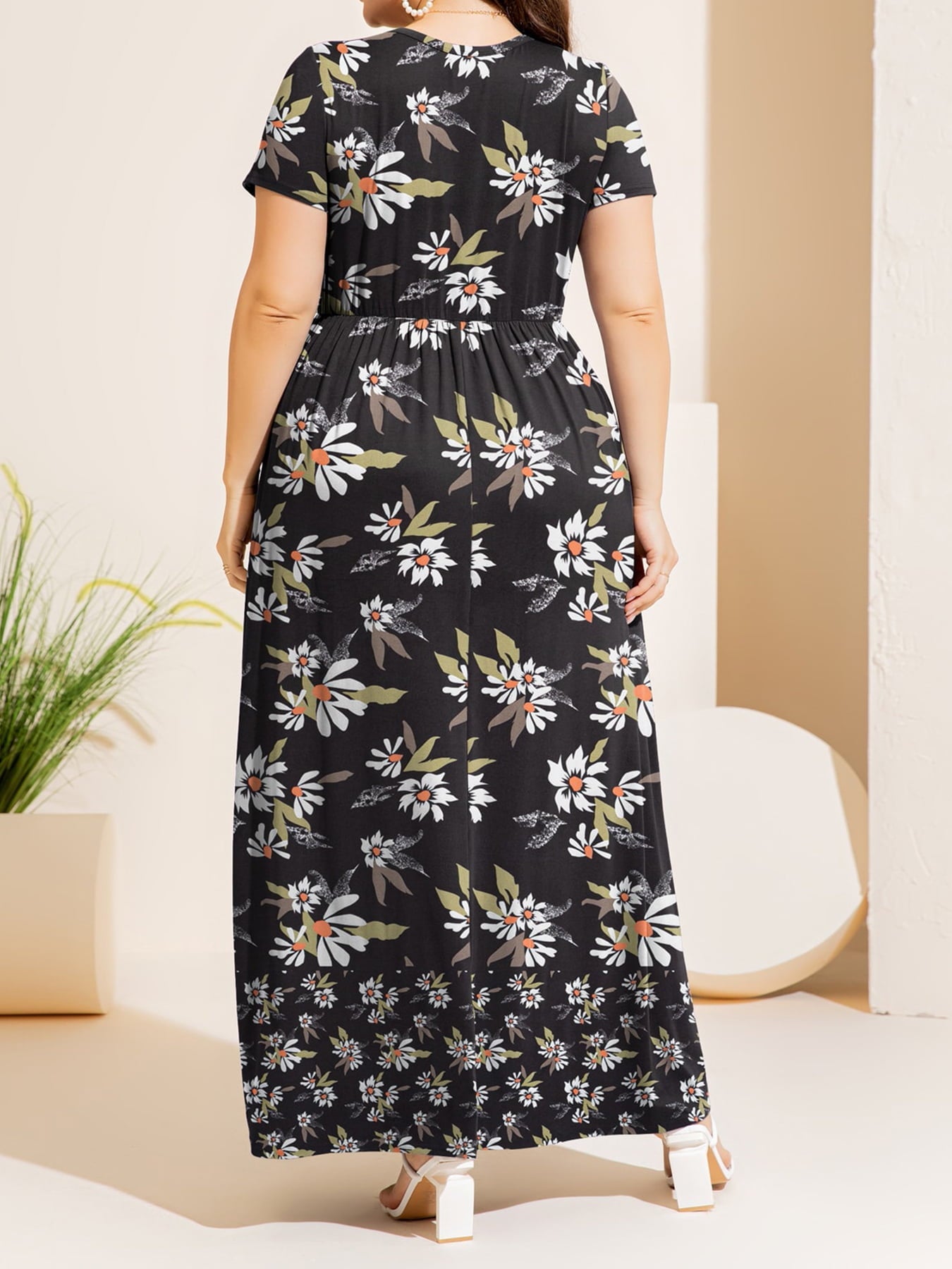 swvws Plus Size Printed Round Neck Short Sleeve Maxi Dress