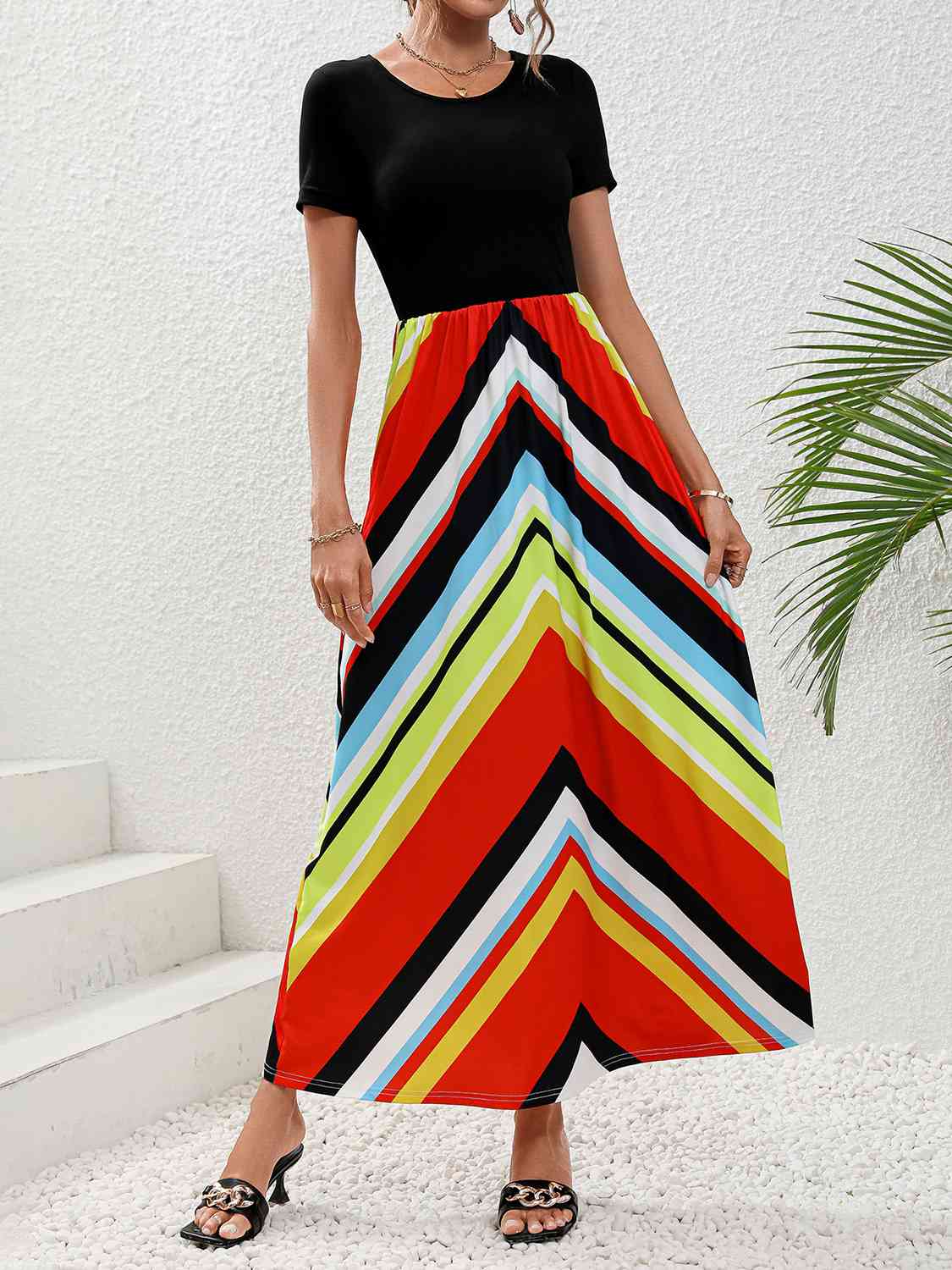 swvws Round Neck Short Sleeve Maxi Dress