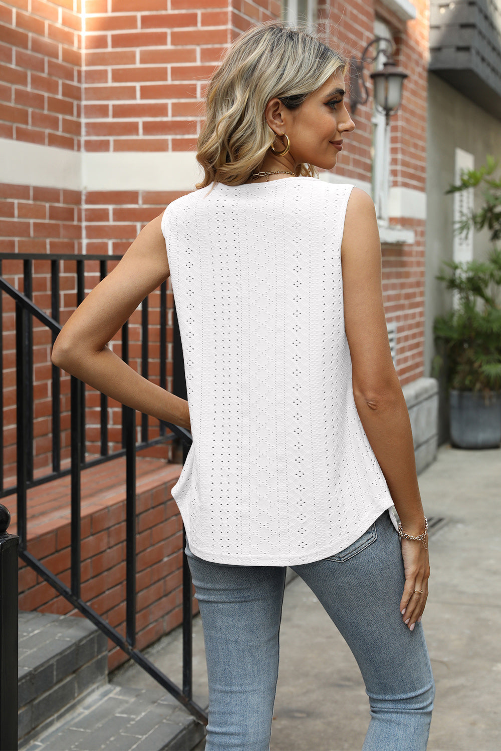 swvws Eyelet Square Neck Tank