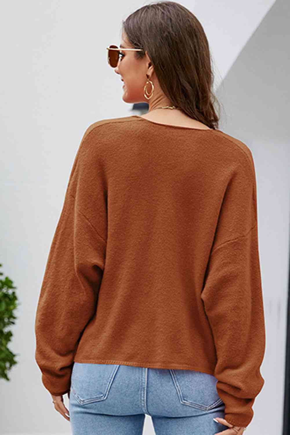 swvws V-Neck Center Seam Sweater