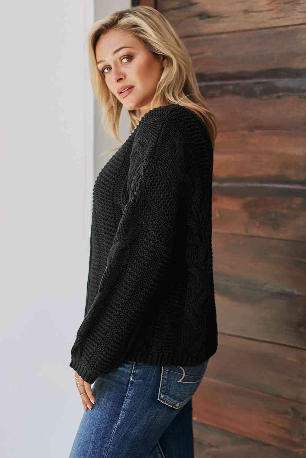 swvws Cable Knit V-Neck Sweater