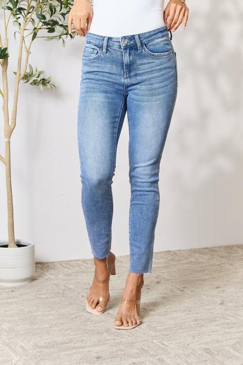 swvws BAYEAS Raw Hem Skinny Jeans