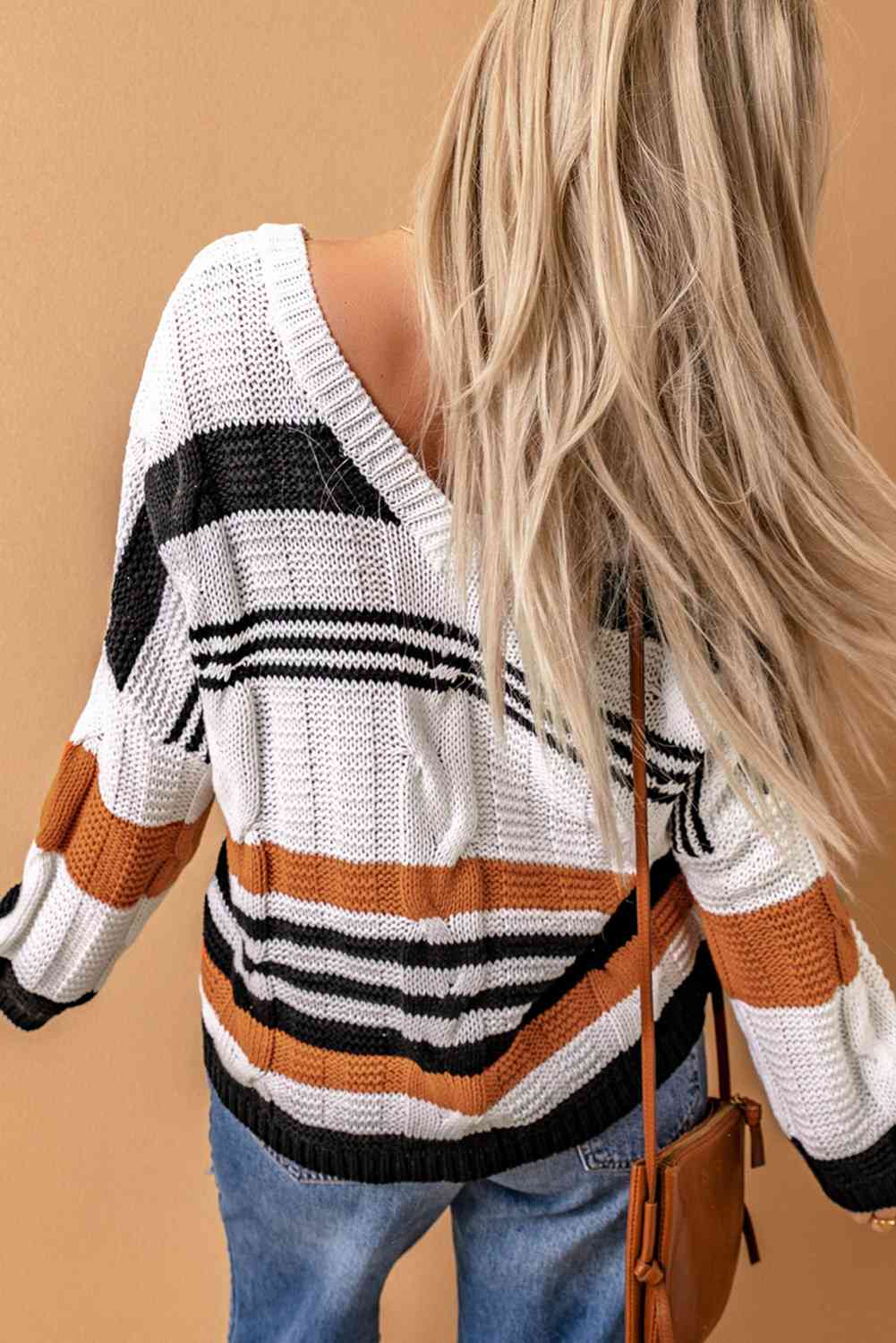 swvws Cable Knit V-Neck Sweater