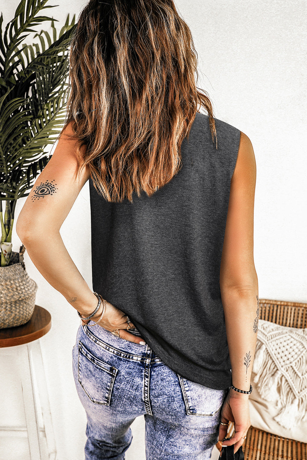 swvws BE KIND Graphic Round Neck Tank