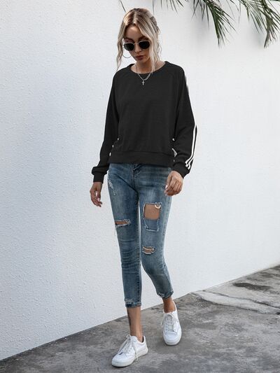 swvws Lace-Up Round Neck Long Sleeve Sweatshirt