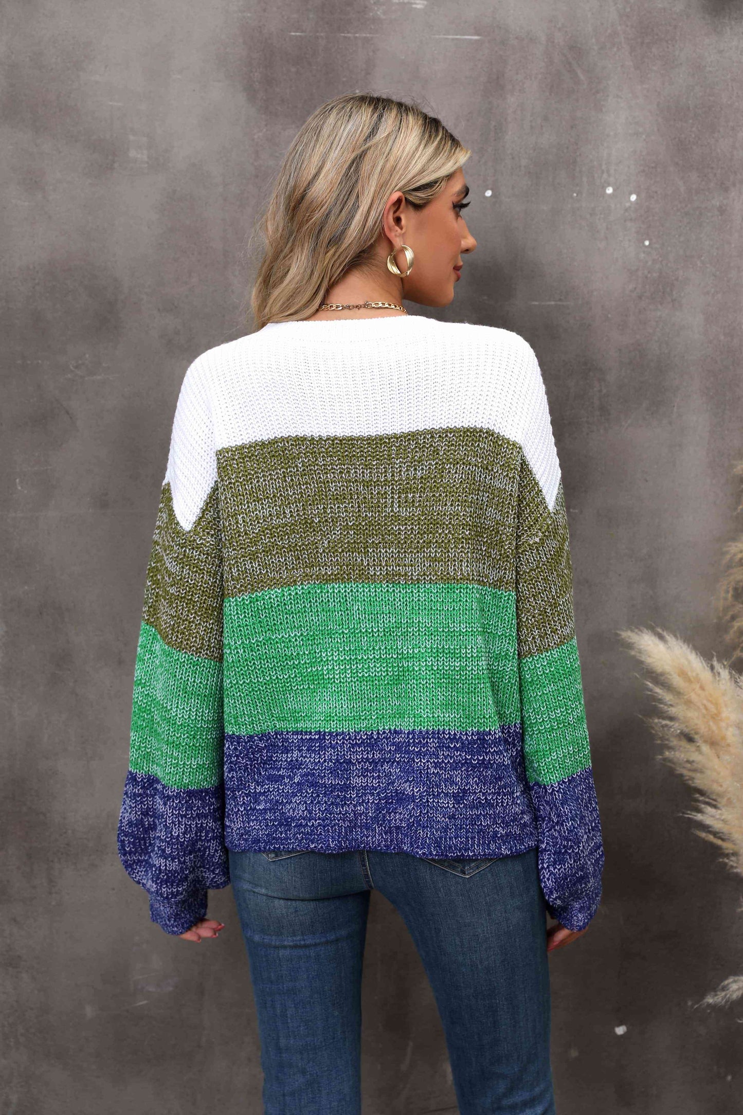 swvws Color Block Round Neck Dropped Shoulder Sweater