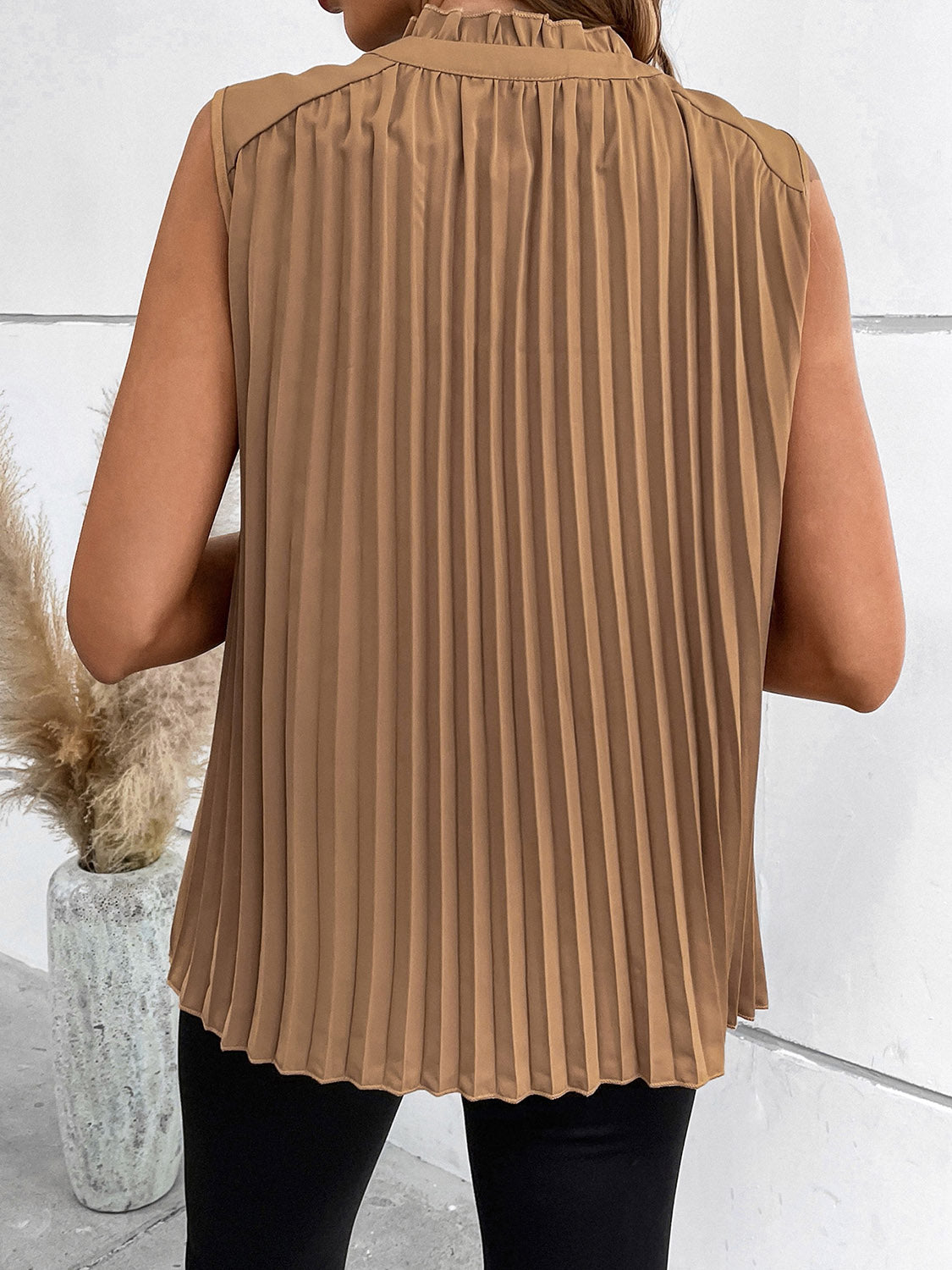 swvws Pleated Tie Neck Tank Top