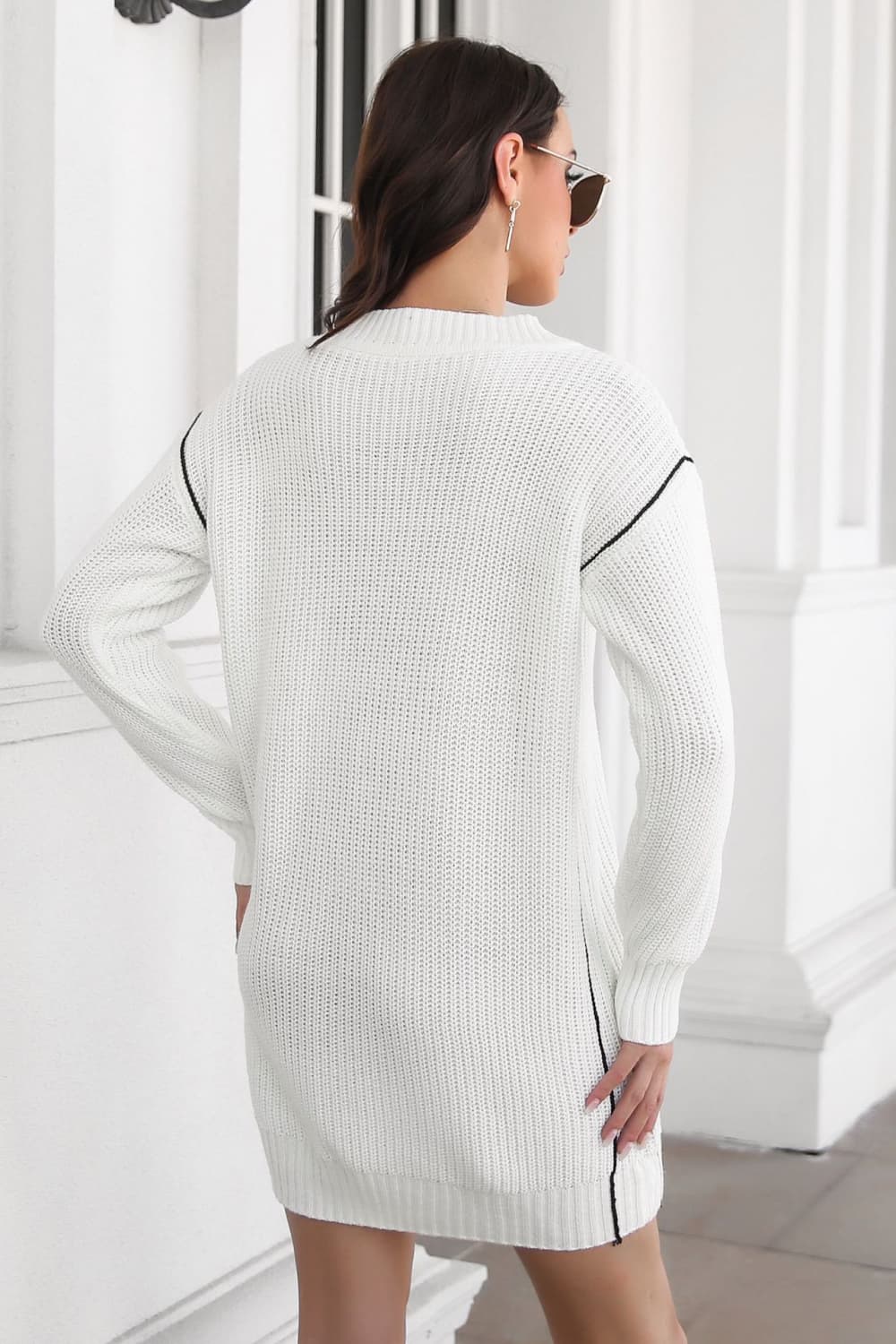 swvws Contrast V-Neck Sweater Dress