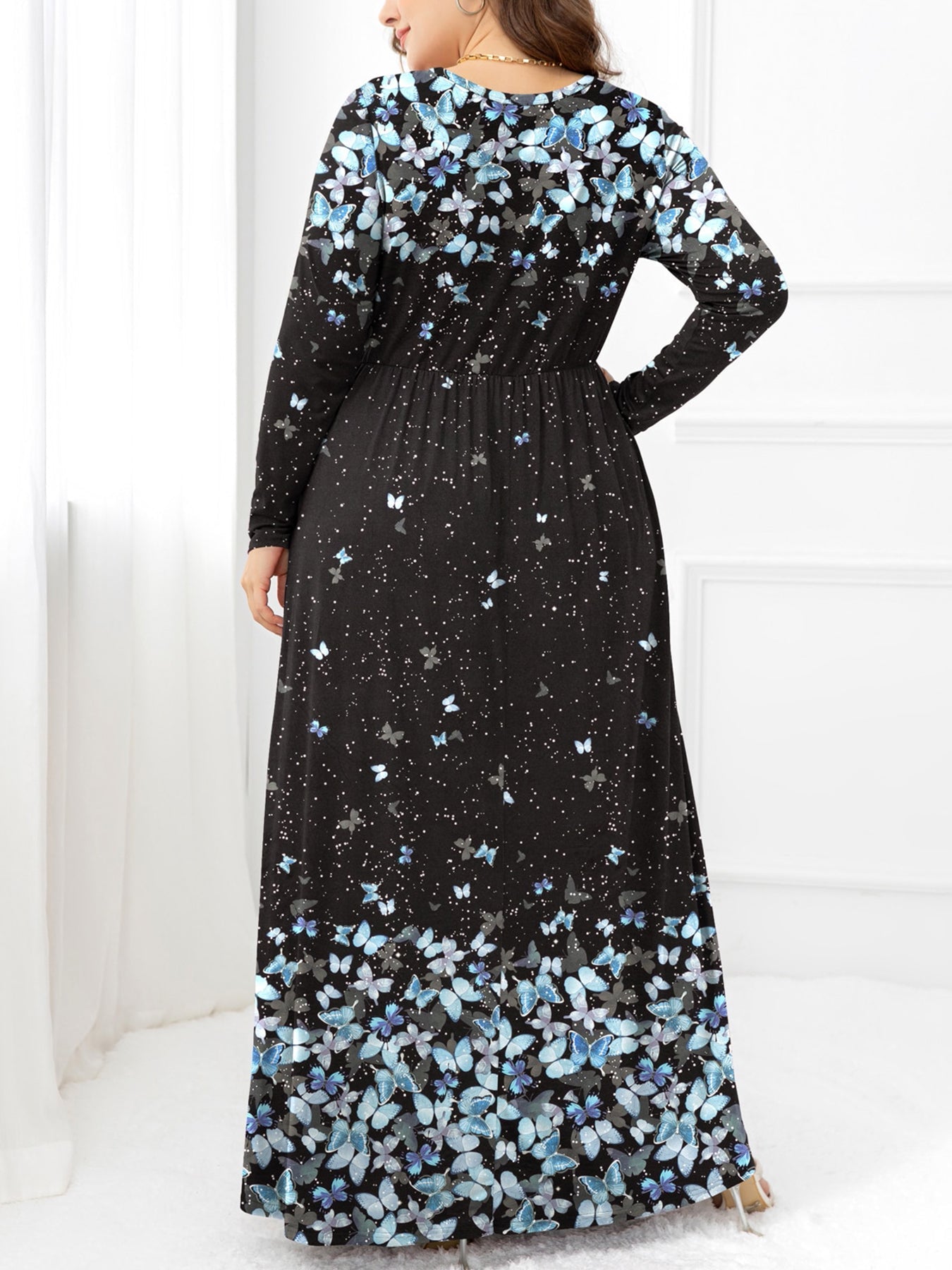 swvws Plus Size Round Neck Maxi Dress with Pockets