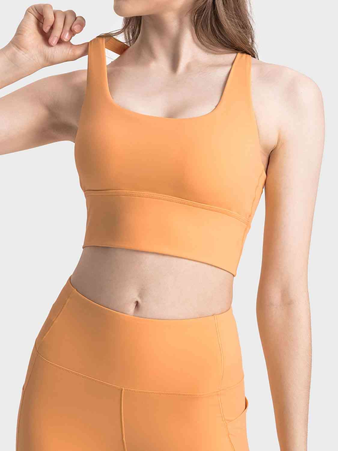 swvws Scoop Neck Crisscross Straps Sports Bra