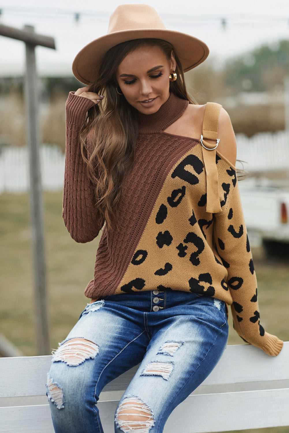 swvws Leopard  Block Turtleneck Sweater