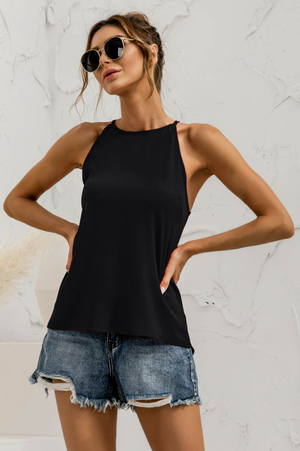 swvws Keyhole Round Neck Tank