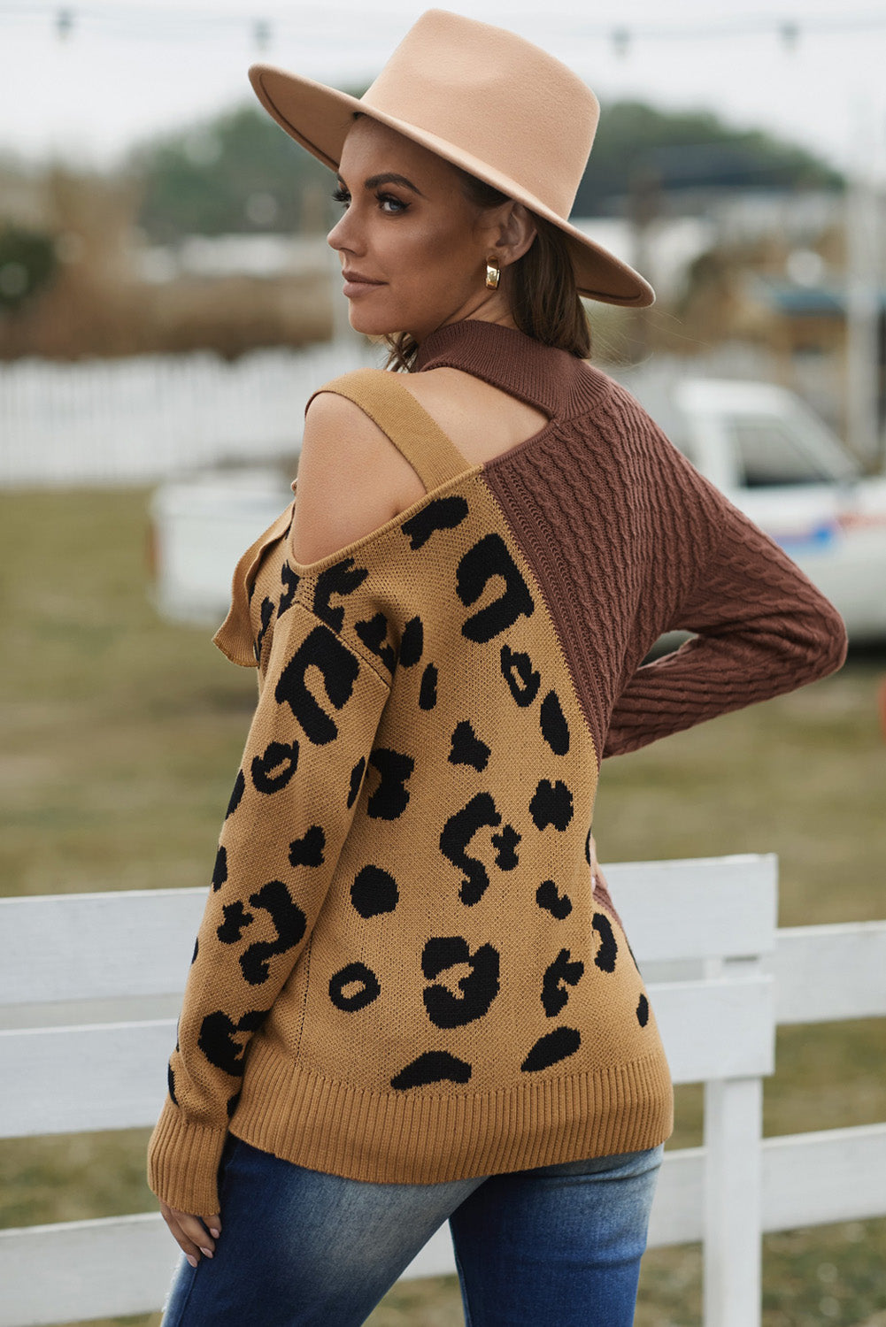 swvws Leopard  Block Turtleneck Sweater