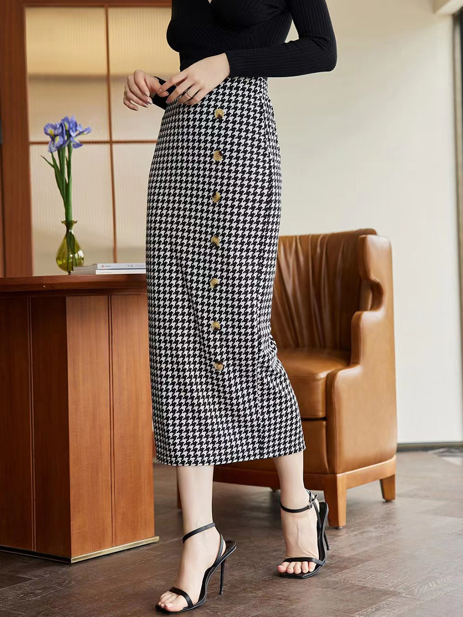 themeisles Houndstooth Decorative Button Slit Midi Skirt