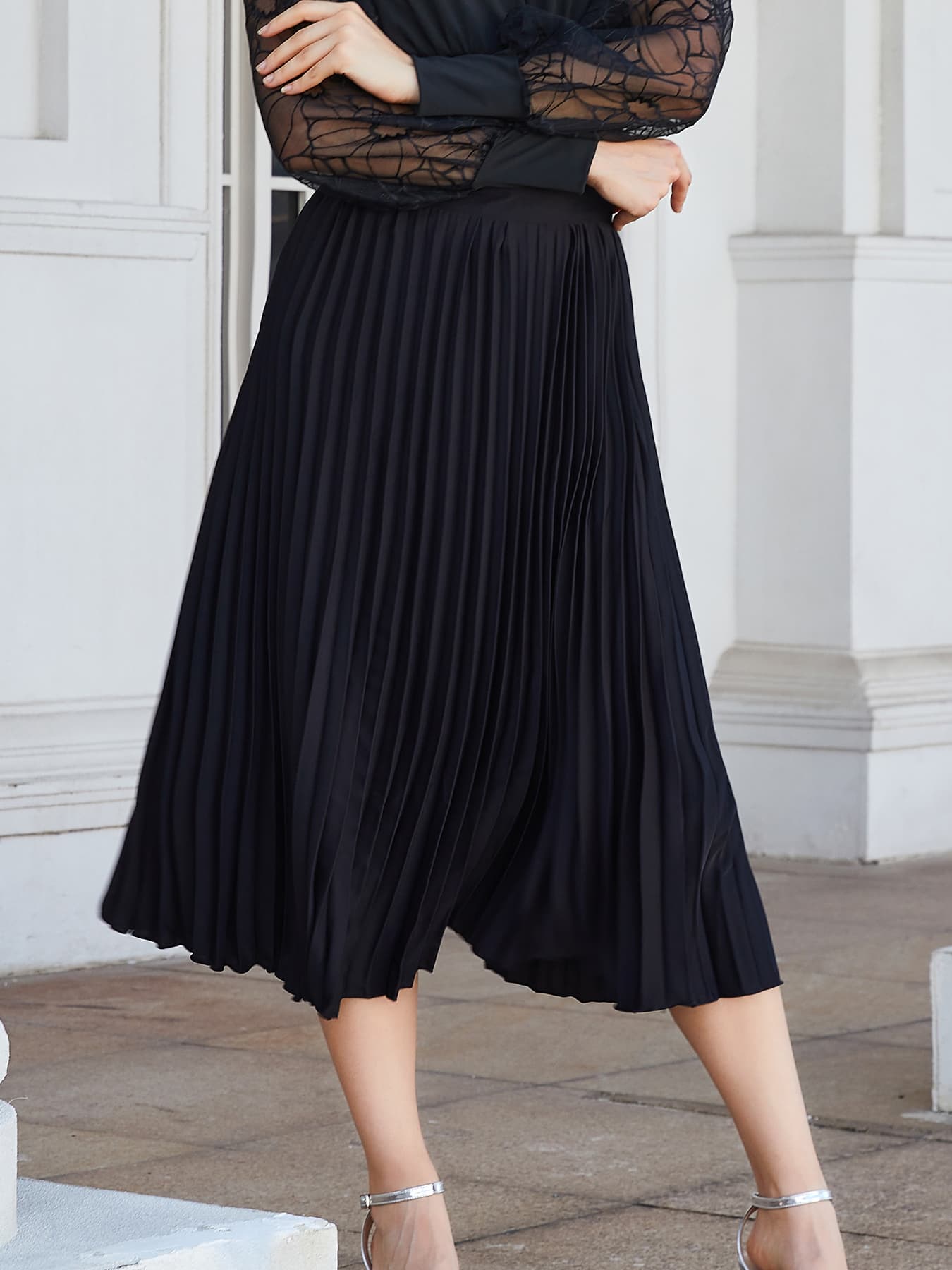 themeisles Pleated Midi Skirt