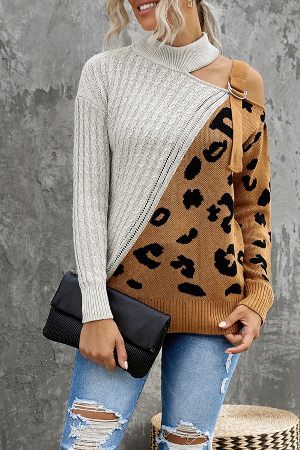 swvws Leopard  Block Turtleneck Sweater