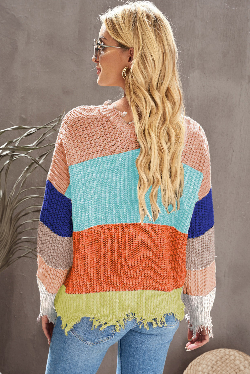 swvws Color Block Distressed V-Neck Ribbed Sweater