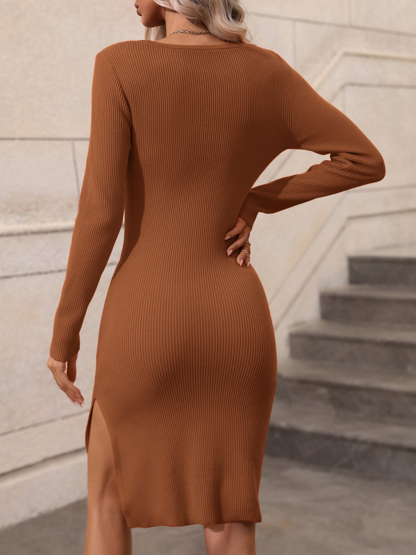 swvws Contrast Slit Sweater Dress