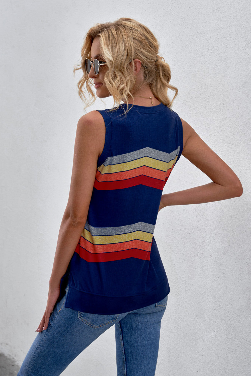 swvws Printed Side Slit Round Neck Tank