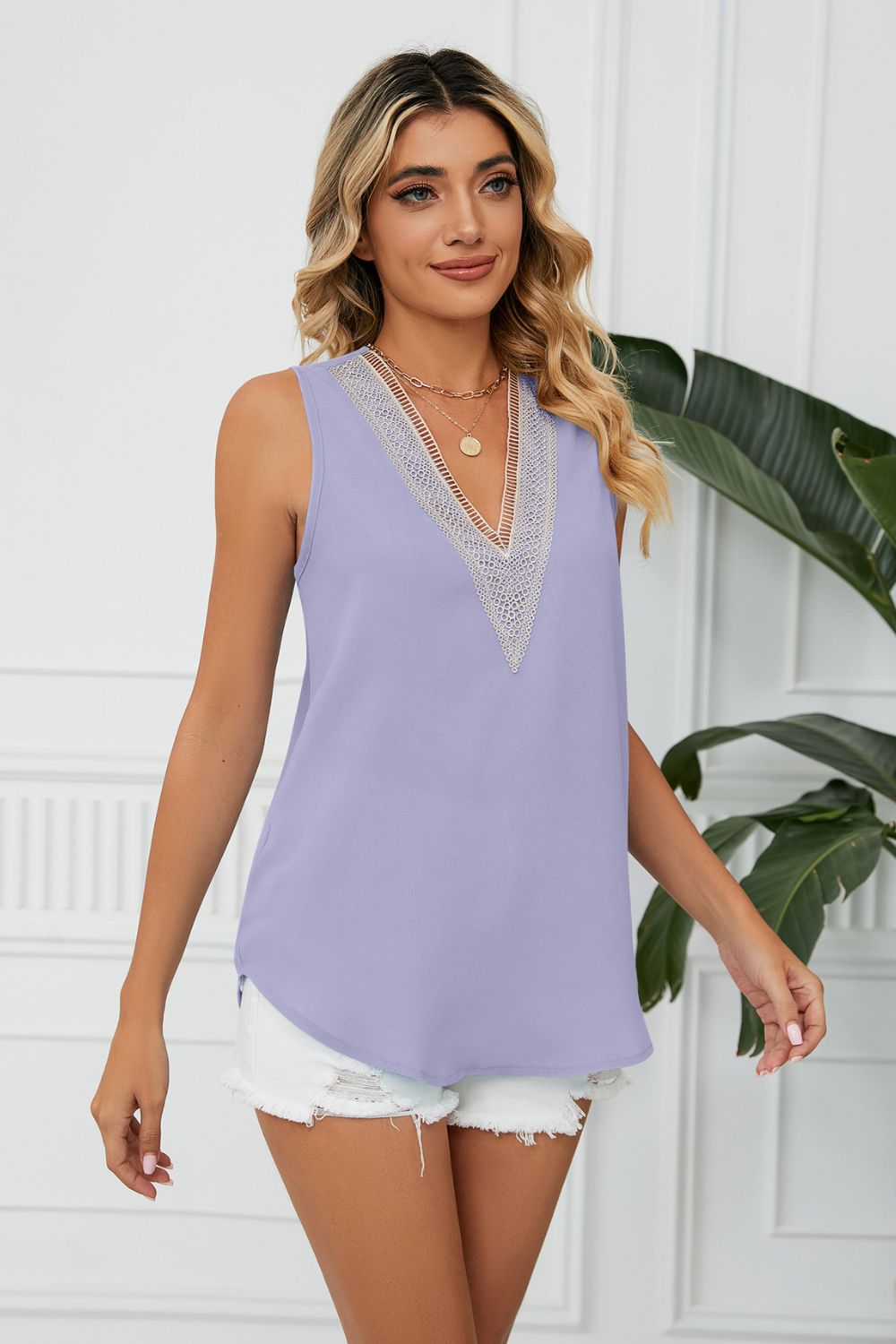 swvws Contrast Trim Plunge Sleeveless Blouse